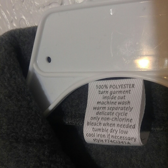 Starting Out jacket with cap - Picture 5 of 5